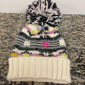 Beanie with big Pom knit hat excellent condition